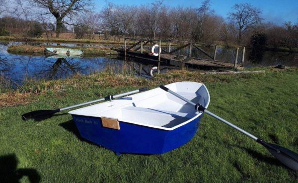 8 1/2ft Rowing Boat