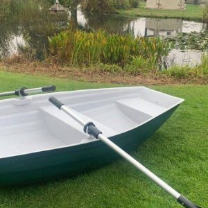 Lovely 6ft boat by the pond