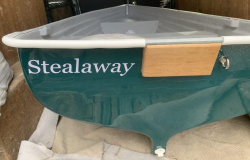 9.5ft-rowing-boat-with-oak-transom-mount-and-drain-plug