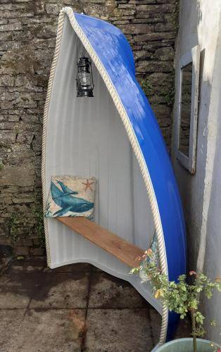 Garden Boat Seat side view