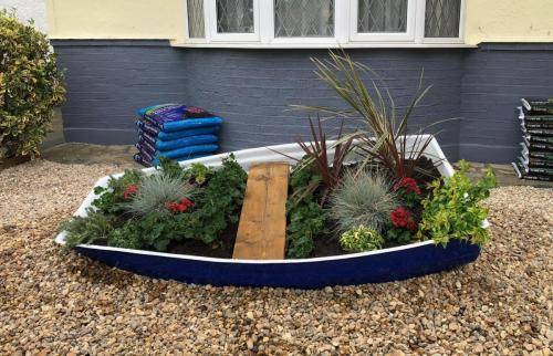 boat-planter