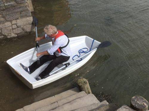 launching_the_dinghy