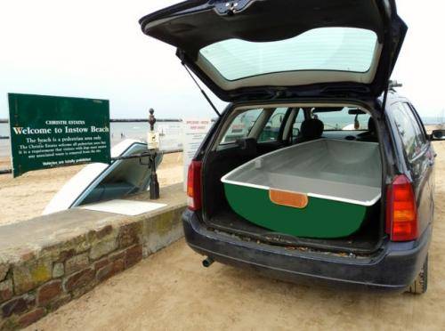 pram-dinghy-in-car